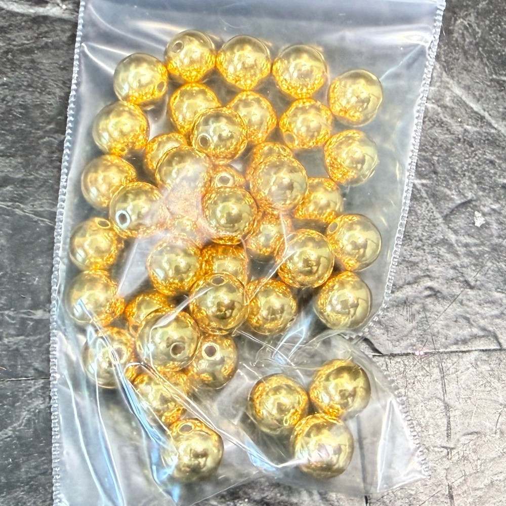 Crafting Lot of Beads - Picture 15 of 16